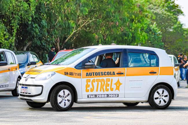 Still - Auto Escola Estrela